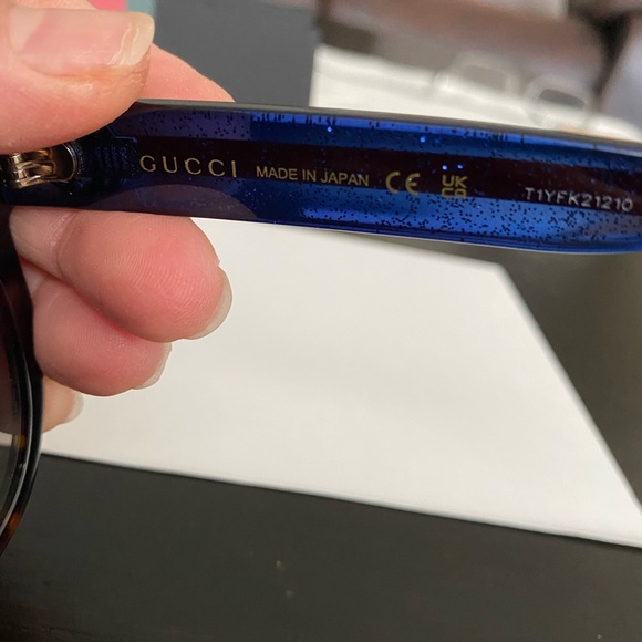 Gucci sunnies - Picture 5 of 6